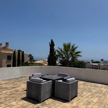 Spacious 3 Bedroom With Pool * Praia Da Luz