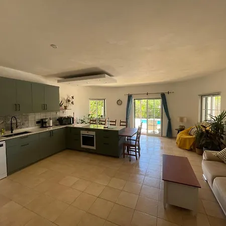 度假居 Spacious 3 Bedroom With Pool *