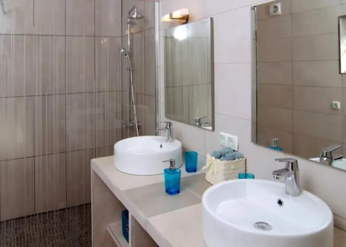 Spacious 3 Bedroom With Pool Tatil Evi *