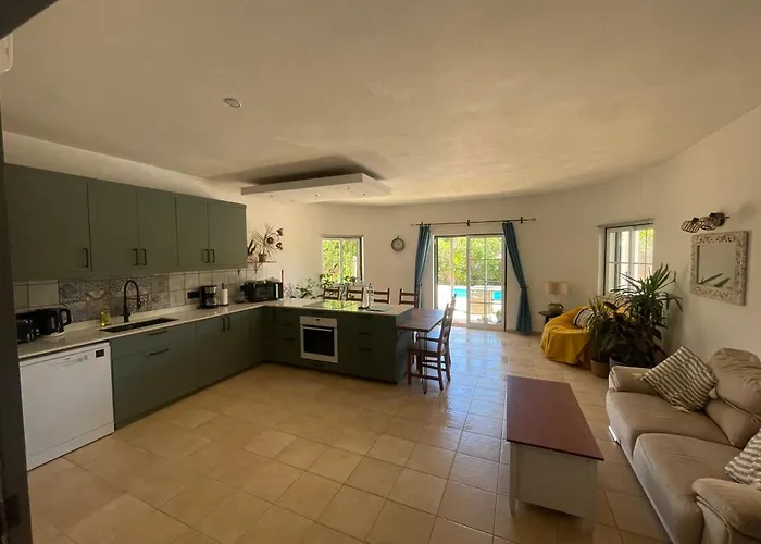 Tatil Evi Spacious 3 Bedroom With Pool *